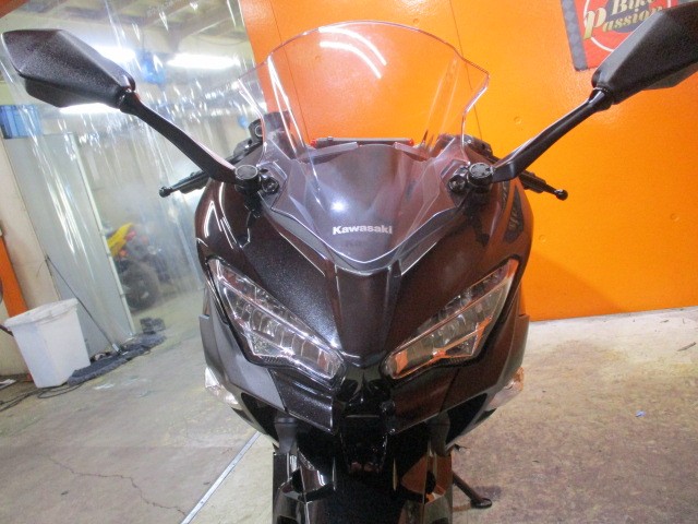 フロントから見てもこの通り状態グッド！この迫力のフェイスは本当にかっこいい！勿論ＬＥＤですよ！